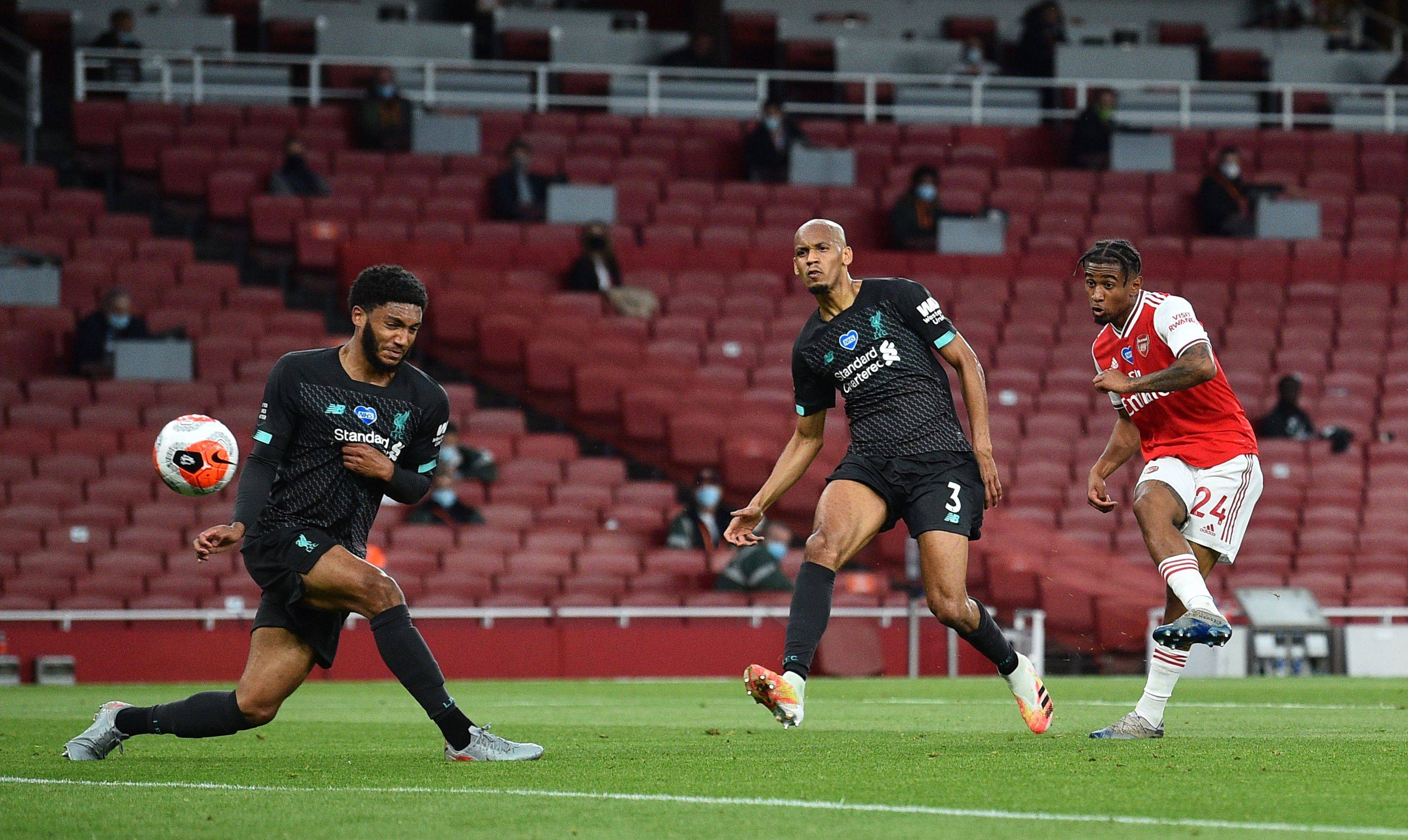 仅是两支球 仅是两支球